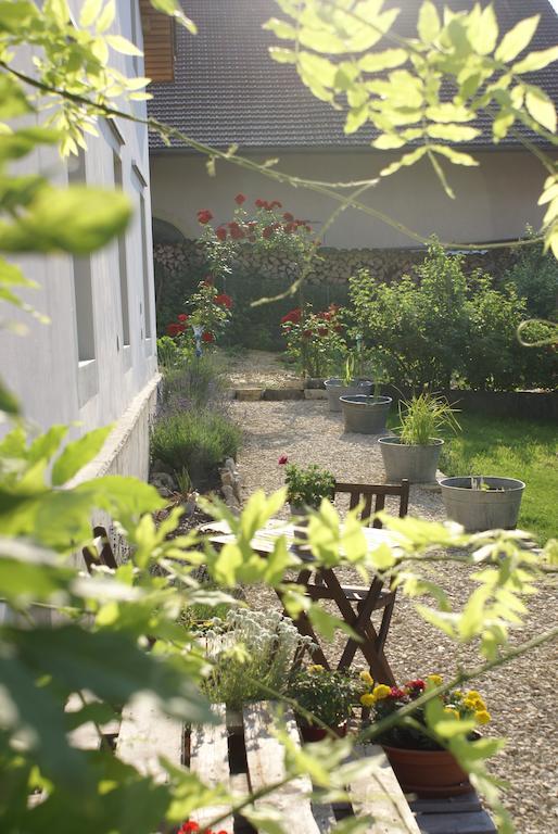 Carpe Diem - Bnb - Chambres D'Hotes Péry Eksteriør billede